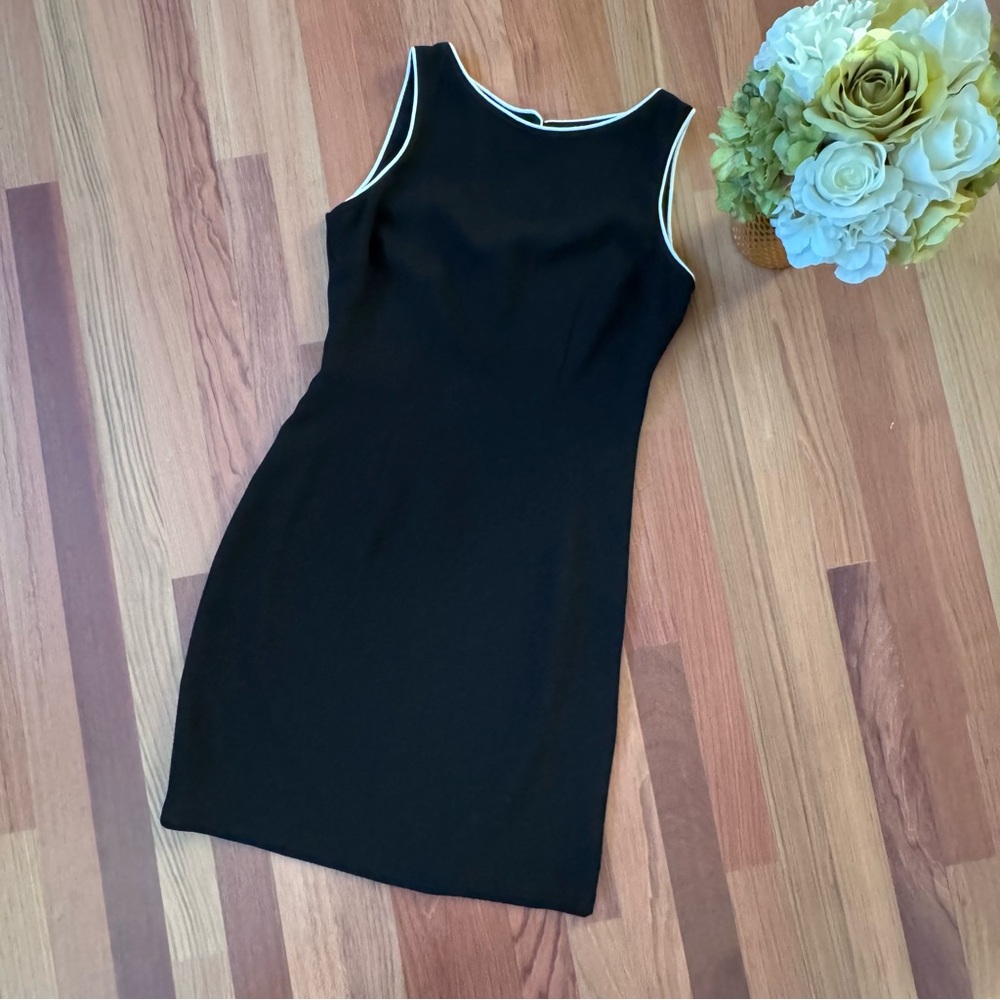 CDC Caren Deseree Company Black Chic Sleeveless Mini Dress With White Trim